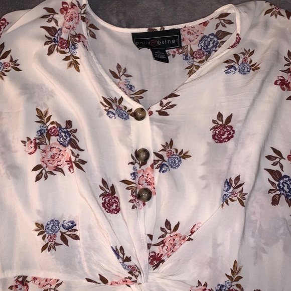 Floral Quarter sleeve Top - Picture 2 of 6